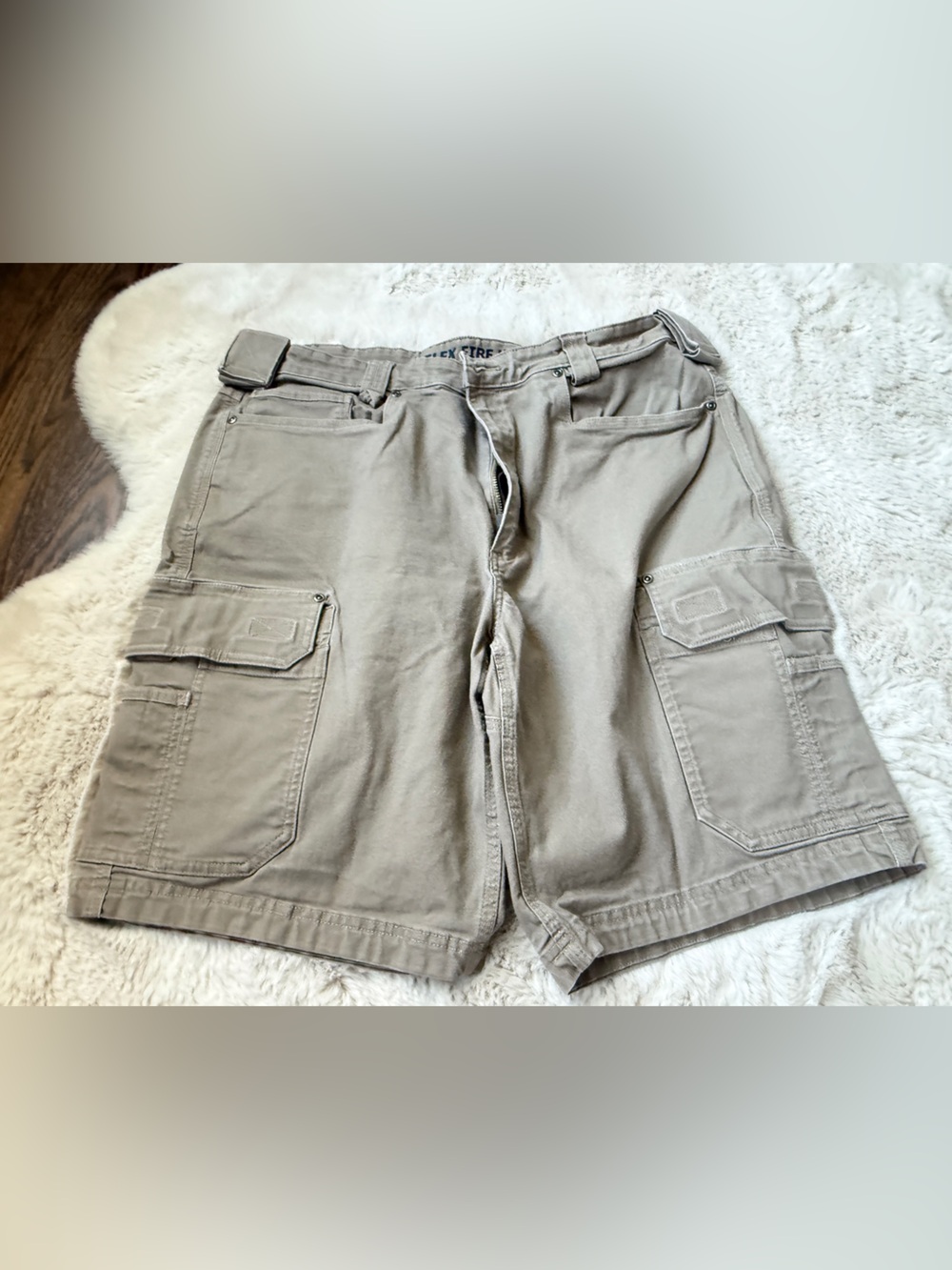 Duluth Trading Co Tan Cargo Shorts with Utility Pockets Flex Firehose Shorts